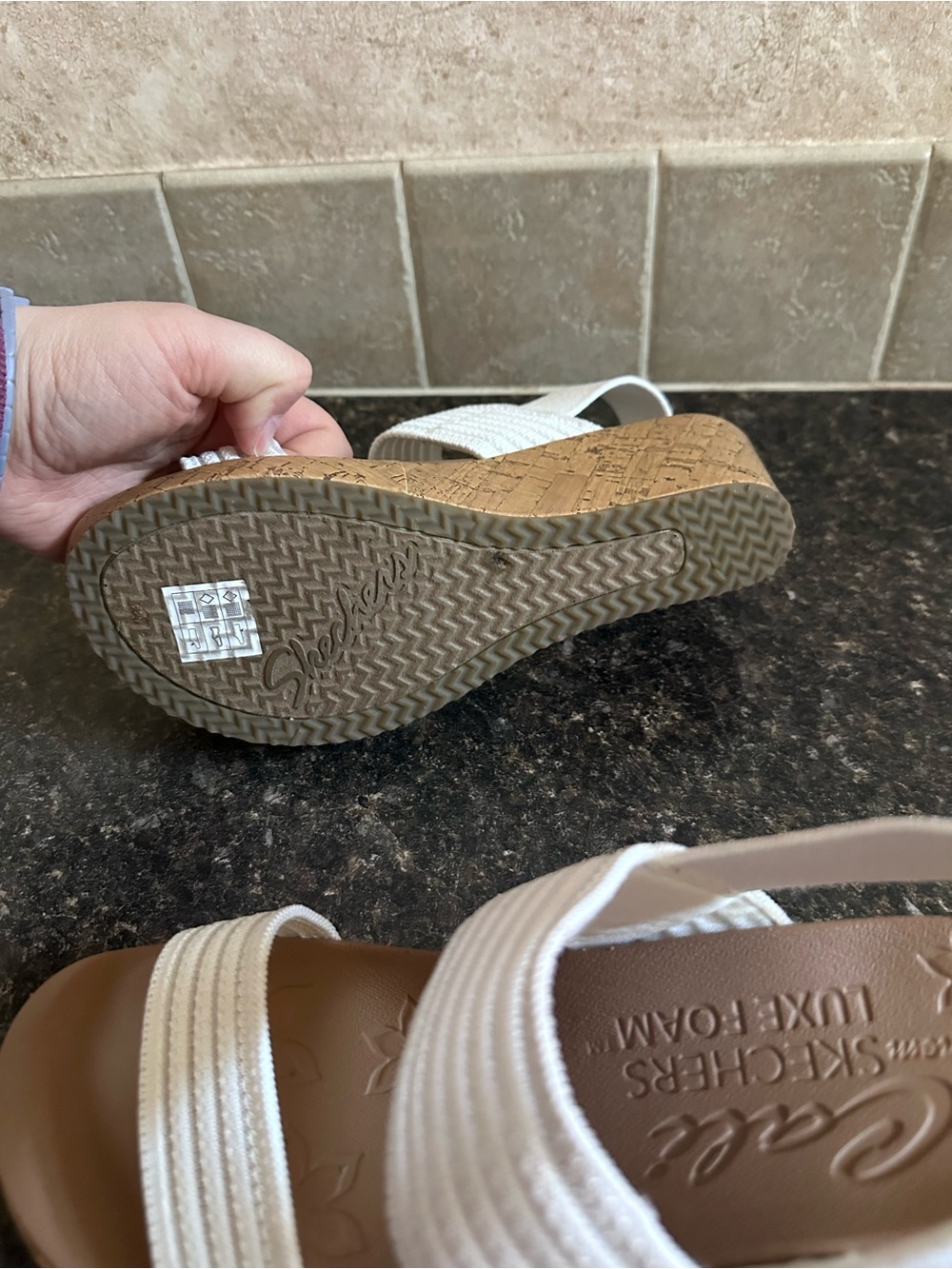 Sketchers Cali Luxe Foam Wedge Sandals - Picture 7 of 9